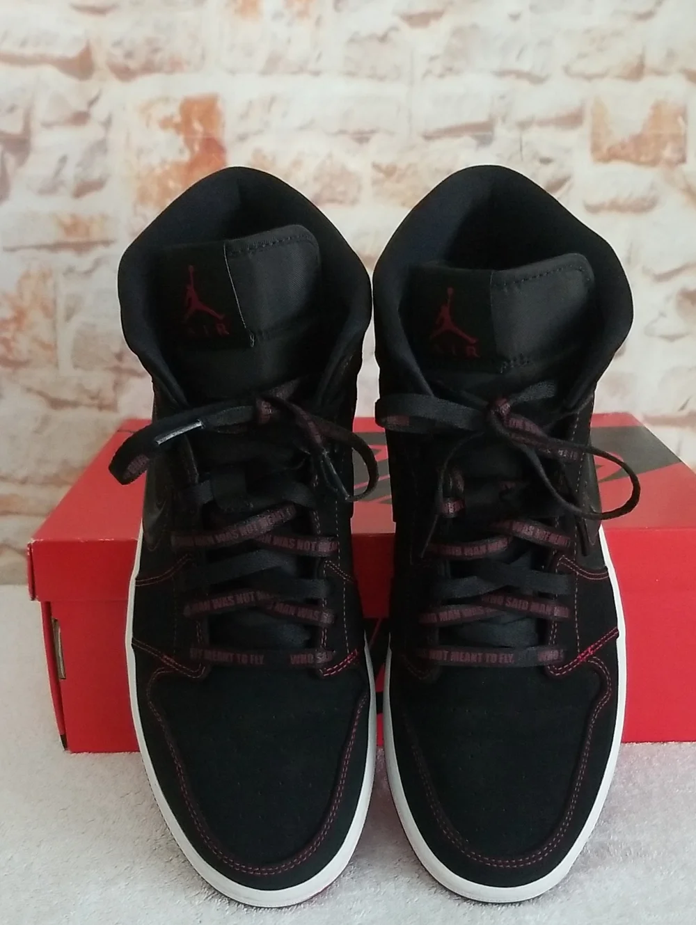 Air Jordan 1 Mid Fearless Sneakers
